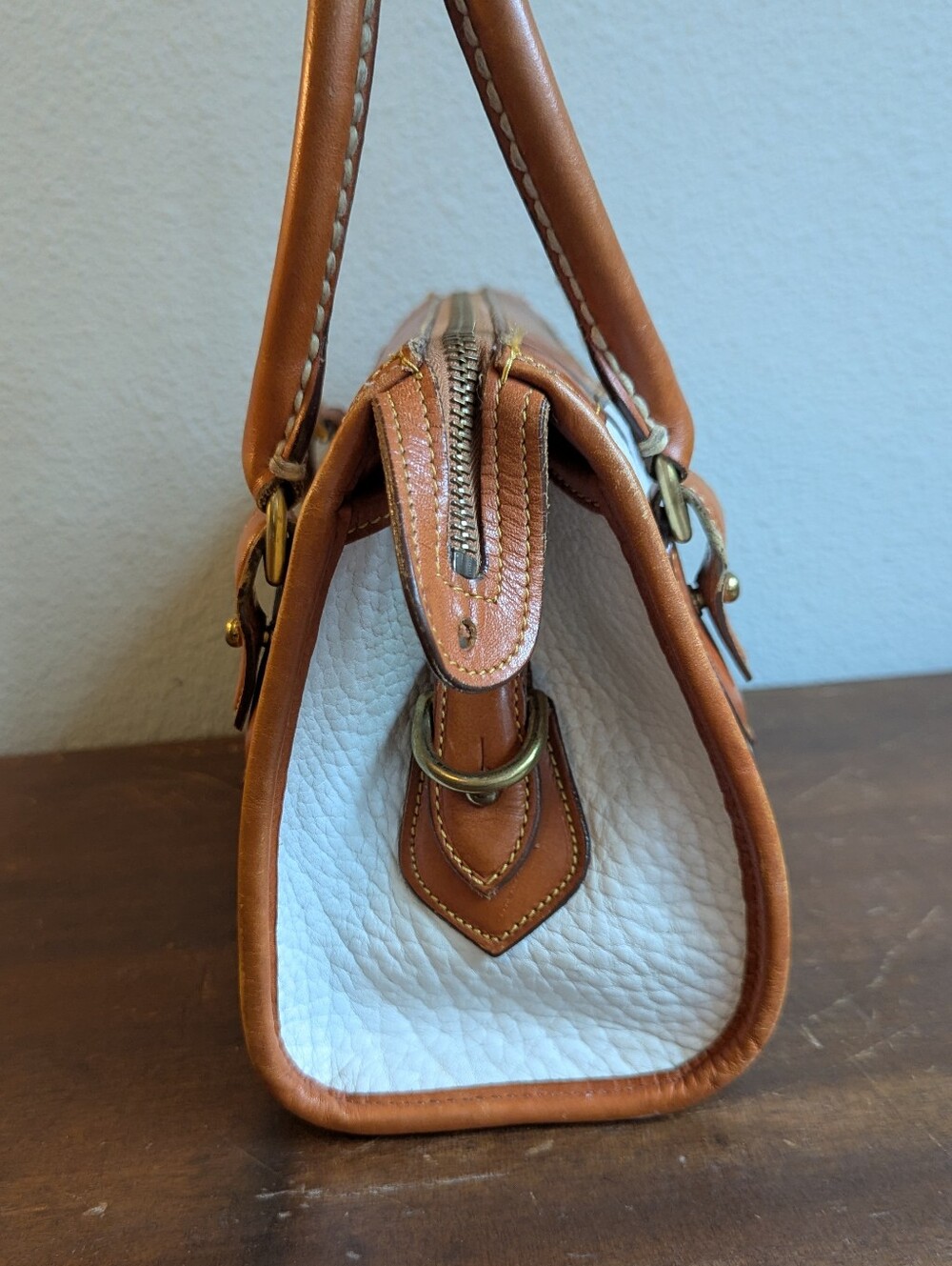 Vintage Dooney & Bourke White + Tan Leather Satchel Hand Bag Purse Made In USA - Picture 6 of 16